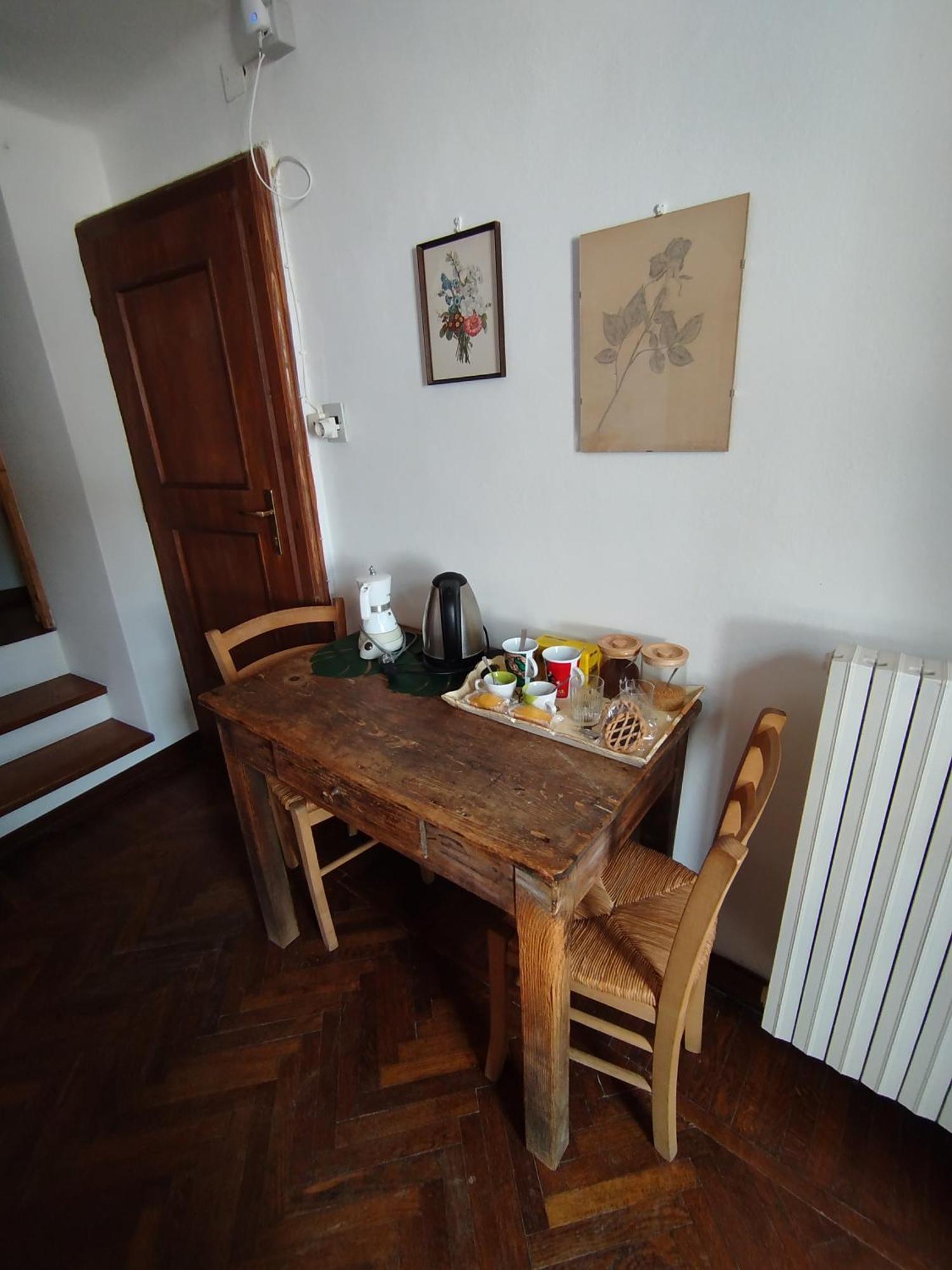 La Corte Del Poeta Arcumeggia Zimmer foto