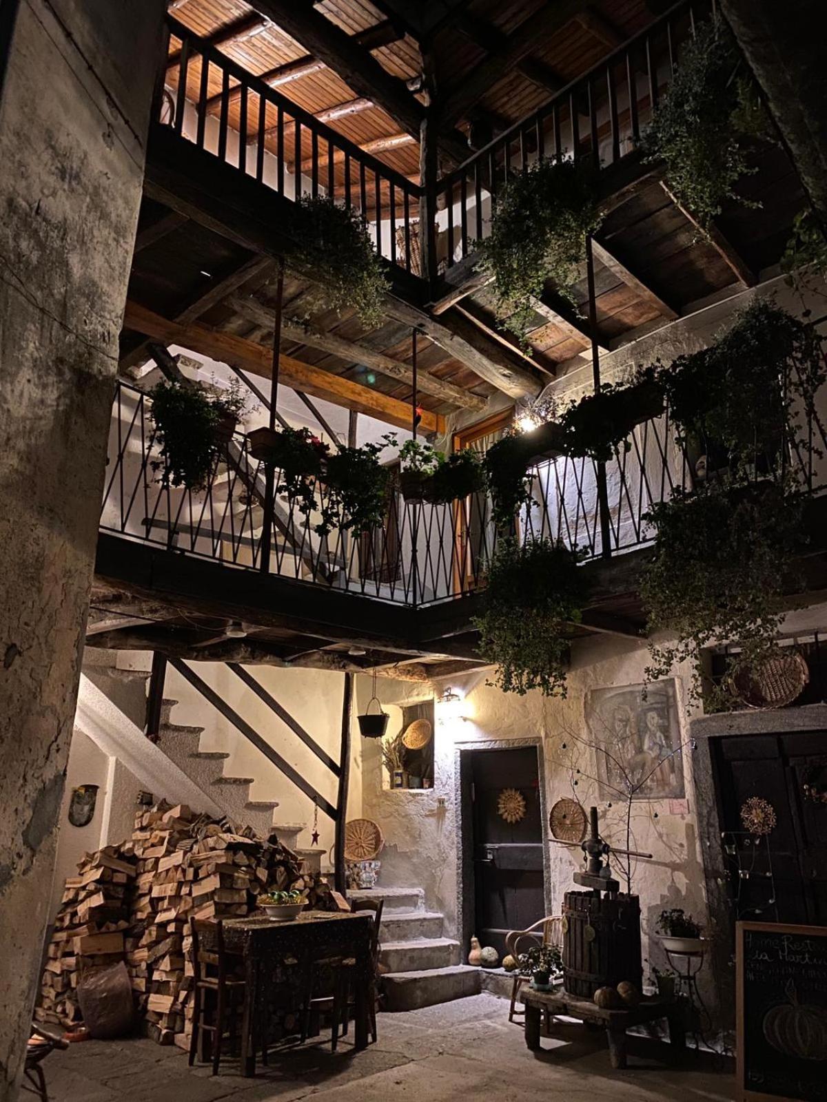 La Corte Del Poeta Arcumeggia Exterior foto
