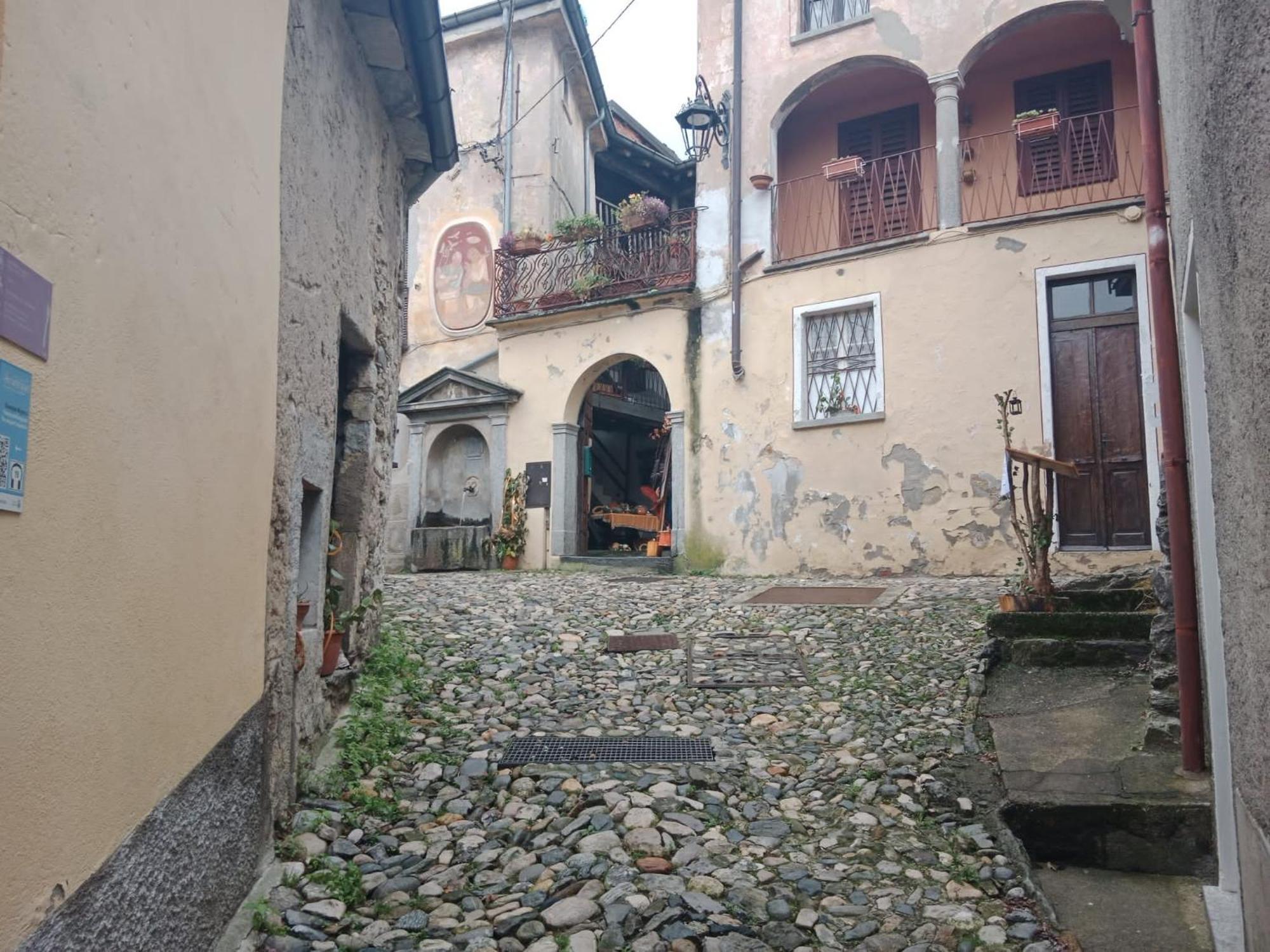 La Corte Del Poeta Arcumeggia Exterior foto
