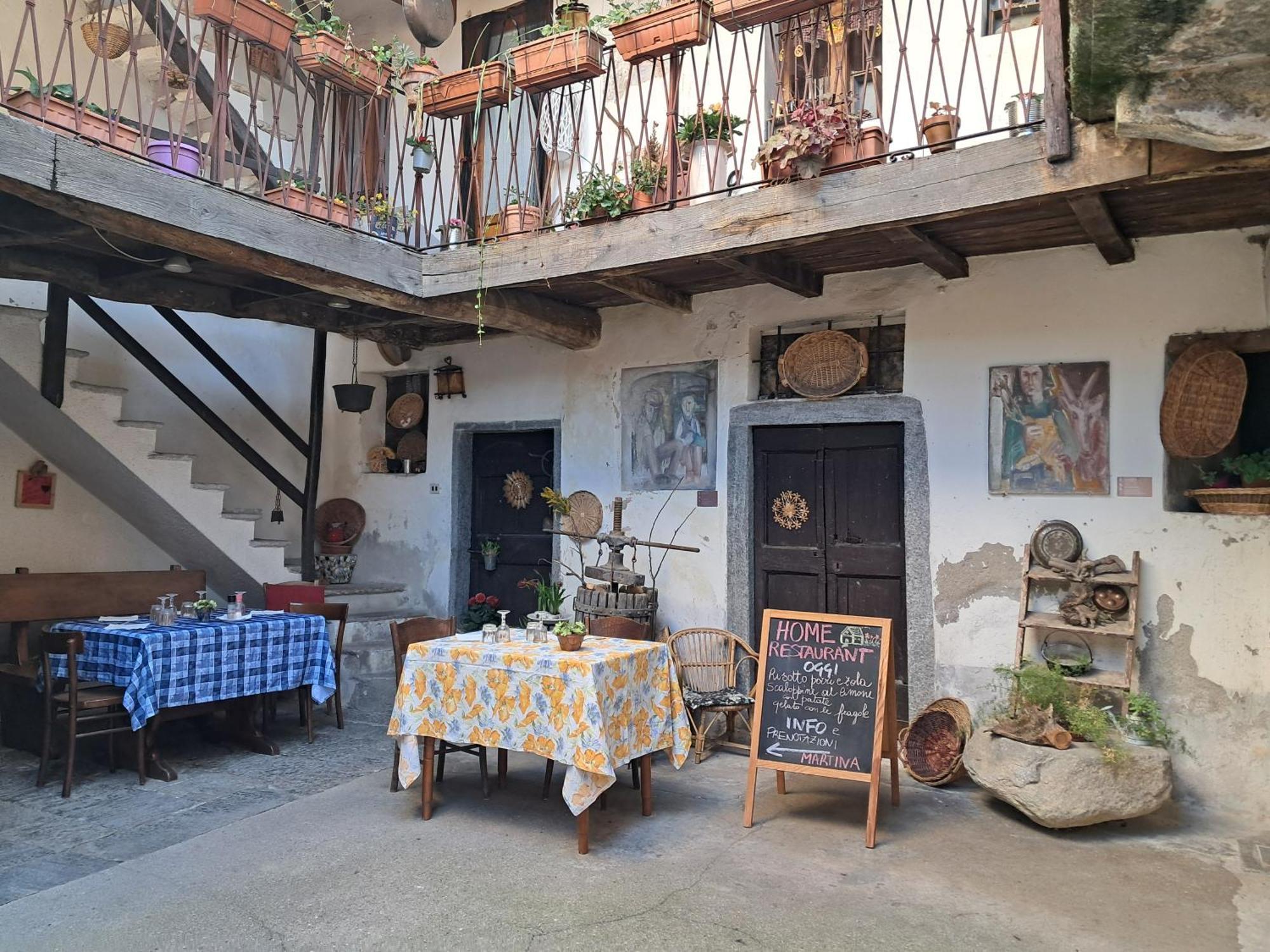 La Corte Del Poeta Arcumeggia Exterior foto